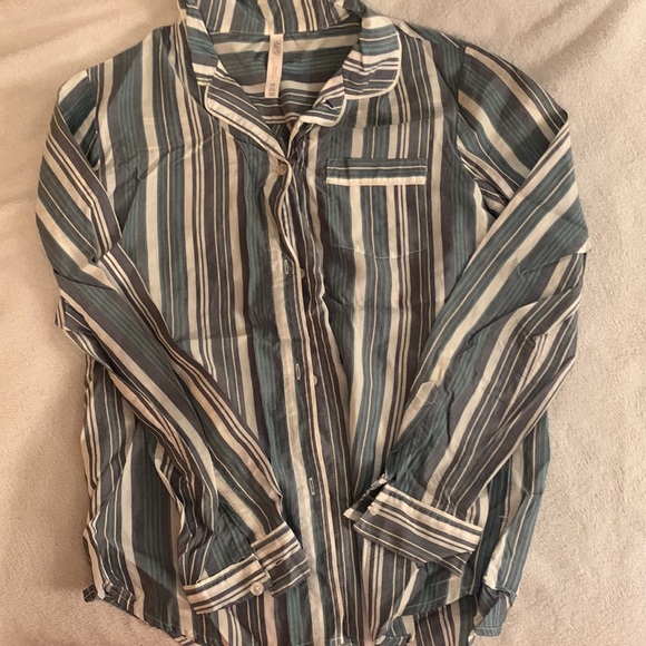 **SOLD*** Gilligan & O’Malley ladies pajama set size xs never worn - Picture 3 of 6